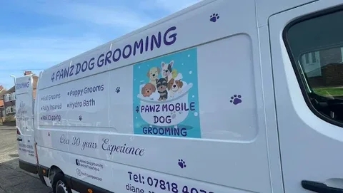 4 Pawz Mobile dog grooming
