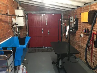 Red Door Grooming
