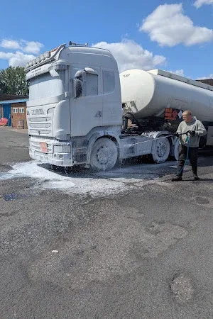 Squeaky Clean Truck Wash ltd